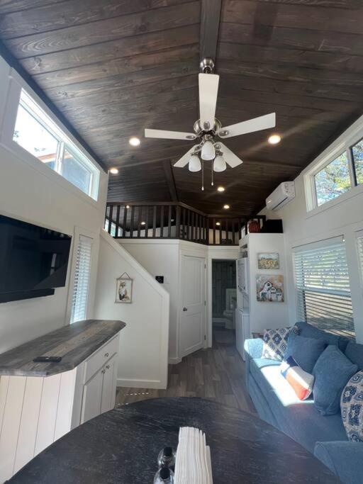 Fox Hollow - Tiny Home With Cypress Creek Access, Park Like Setting Wimberley Eksteriør billede